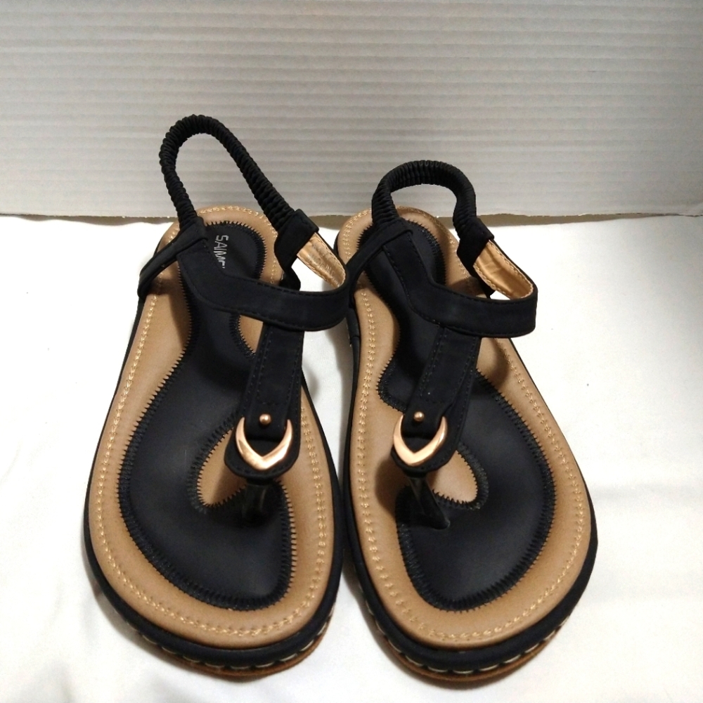 Women's Boho Black & Tan with Gold Tone Accent Summer Sandals size 10